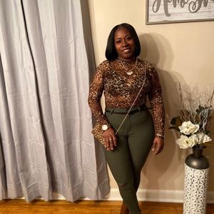 Meet your Posher, Marsha